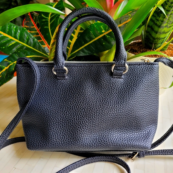 KENNETH COLE REACTION  Crossbody Handbag Black Vegan Pebbled Leather - Picture 8 of 12